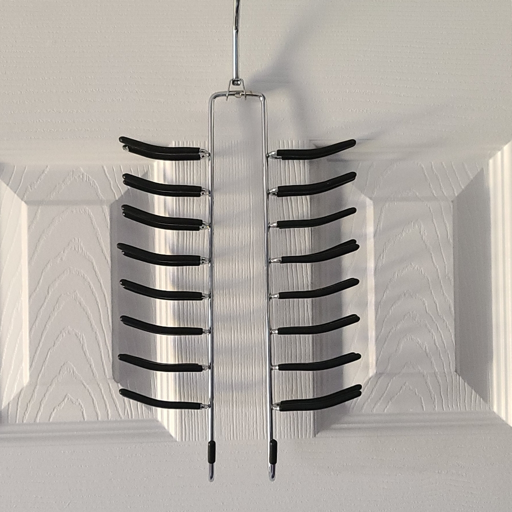 Tie/Belt/Scarf Hanger